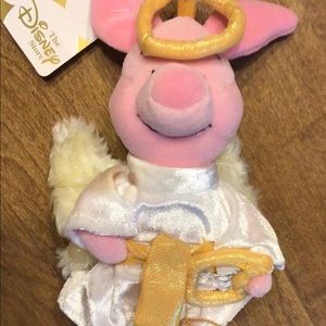 Piglet angel